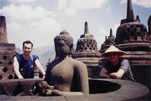 borobudur2pt.jpg (9081 bytes)